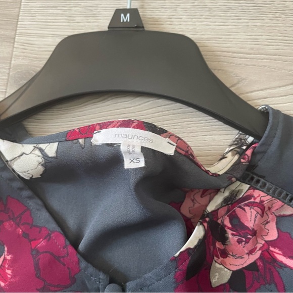 Maurices Floral Blouse - Charcoal and Burgundy Size XS - Picture 5 of 6